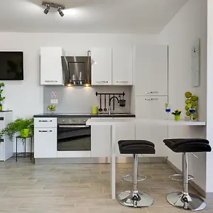 Oliva Vallis Apartman