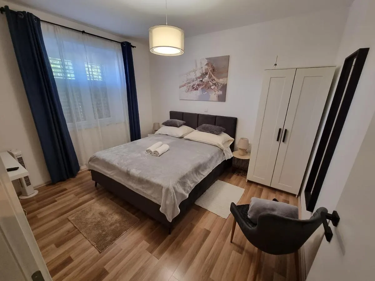 Apartment Lux Zára 0*,  Horvátország